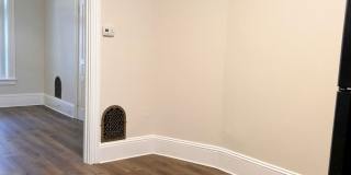 230 1/2 W Walnut St Gallery 7