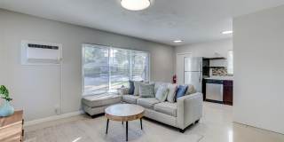1005 NE 17th Court Gallery 1
