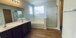 4 bed 2 bath home in Huning Ranch. Gallery 15