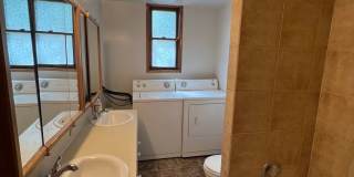 Charming 4 Bed 2 Bath in Gonzaga!! Gallery 11