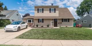 70 HUCKLEBERRY Lane Gallery 1