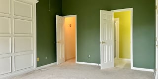 Charming 2 Bedroom/2 Bathroom Apartment Unit in Pond Condos! Gallery 18