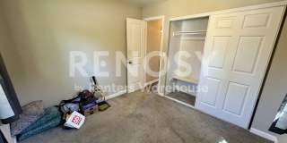 Charming 3 Bed 1 Bath home in Lakewood. Gallery 1