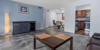 3083 N Oakland Forest Dr Gallery 4