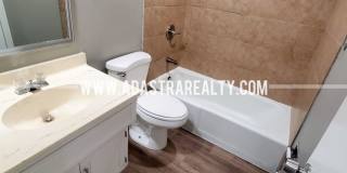 Very Nice & Spacious Duplex in North Olathe-Available NOW!! Gallery 11