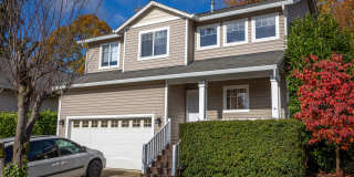 Three bedroom home with a bonus room and Air Conditioning - Built in 2000 Gallery 1