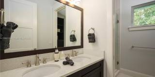 545 SW Indianola St Gallery 20