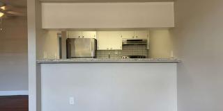 Updated One Bedroom Apartment  Near Downtown Gulfport Gallery 5