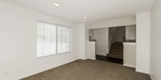 5 BR/2.5BA | Sprawling Single Family Home | 2-Car Garage | Huge backyard! Gallery 7