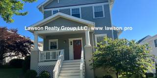 Upscale Three Bedroom in Colonial Green with Garage Gallery 1