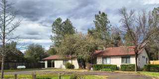 4 Bedroom Happy Valley Home! Gallery 1