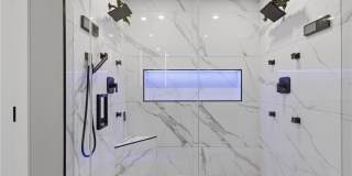 300 E Lacy Lane Gallery 41