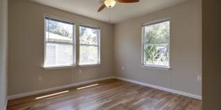 UT PRE LEASE: 2009 Remodeled 6 Bed / 3 Bath, Wood & Stained Concrete Floors, Custom High End Kitchen and Bathrooms, Just North of UT Gallery 17