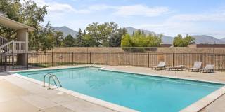 1st month free! Renovated 2B/2B Corner Apartment with Flatiron Views - Available NOW! Gallery 17