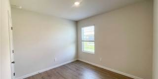 920 NE 10th Street Gallery 26