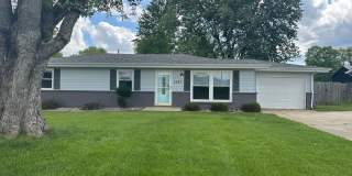 NOW SHOWING: 3 Bedroom/2 Bathroom located at 2063 W Highland Ln. in Columbus, IN Gallery 1