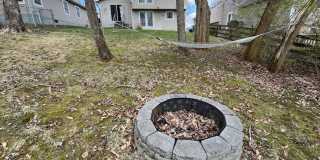 Beautifully remodeled 3 bedroom, 2.5 bath, 2 car garage Gallery 41