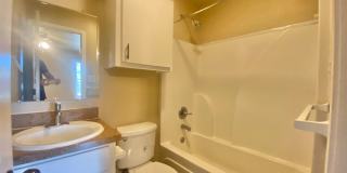 3 bedroom 2 bath 1 car garage near MLK. Gallery 10
