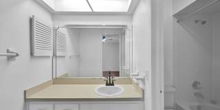 Newly Renovated Beautiful 2 Bedroom Home Gallery 19