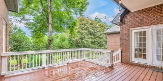 Beautifully maintained and move-in ready 5BR home with a basement Beautifully maintained and move-in ready 5BR home with a basement Gallery 1