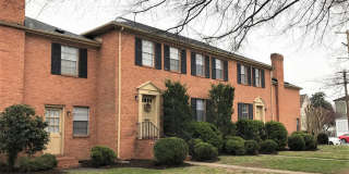 Charming Townhouse in Downtown Gallery 1