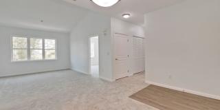 Excellent 2 Bed 2 Bath Condo - Completely Remodeled! Gallery 21
