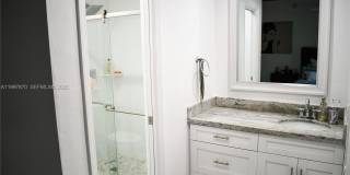 19420 NE 26th Ave Gallery 13