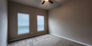 3/2/2  Located between New Braunfels & Seguin / Fridge Included /  Fenced Backyard / CISD Gallery 18