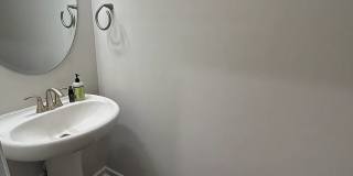 Room in 4 Bedroom Home at Collaboration Way Gallery 9