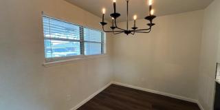 Stunning and trendy 3 bed 2 bath 2 car garage in Moore! Gallery 5