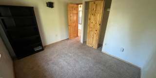 Century 21 Gold Rush - 2 bed, 1.5 bath (North Pole) Gallery 5