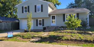 3Bedroom 1 1/2 BABi Level Home for Rent Gallery 1