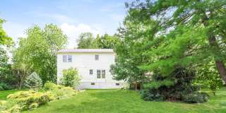 Stunning 3 Bedroom Home with Barn and Over 3 Acres! Gallery 23