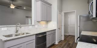 2801 Tulip Drive Gallery 13