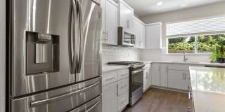 16760 Southeast Fox Glen Court Gallery 1