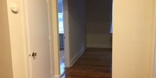 Nice 2 bed in Brookline Gallery 11