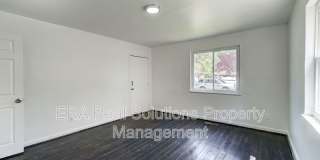 2137 Weron Lane Gallery 39