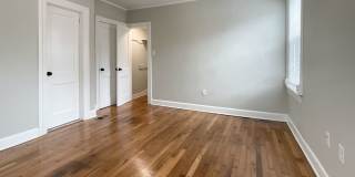 Bright & Spacious 2BR Unit w/ Bay Windows! Gallery 14