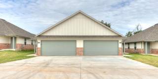 3 Bedroom 2 Bathroom Duplex in the Heart of Bethany!!! Gallery 1
