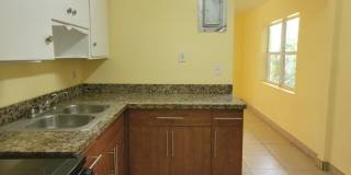 1907 Cleveland St Gallery 1