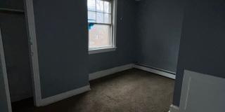 2 beds freshly updated Gallery 15