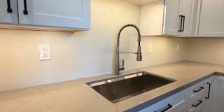 Nicely remodeled 1 bedroom Suite, All utilities paid + WiFi Gallery 7