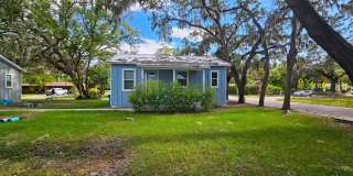 ADORABLE 2 BEDROOM/1 BATH COTTAGE! BRADENTON! ANNUAL LEASE! Gallery 1