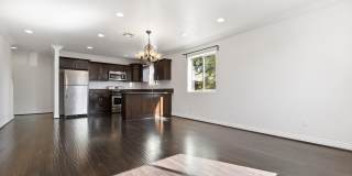 4 Bed / 3 Bath Townhouse - Parking & in-unit laundry - Next to USC Keck Medical Center! 4 Bed / 3 Bath Townhouse - Parking & in-unit laundry - Next to USC Keck Medical Center! Gallery 1