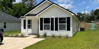 3-Bedroom off of Rehwinkel Available Now! Gallery 1