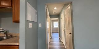 Upstairs 2/1 home in Greenback Estates Gallery 4