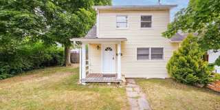 12 1/2 Schultz Street Gallery 1