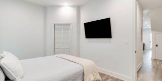711 E Main Street Gallery 13