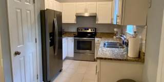 Room in 4 Bedroom Home at Jones Ave NW Gallery 5