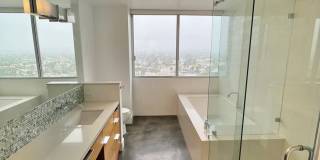 Private 16th-Floor Oceanview Residence with Belmont Pier Views Gallery 15